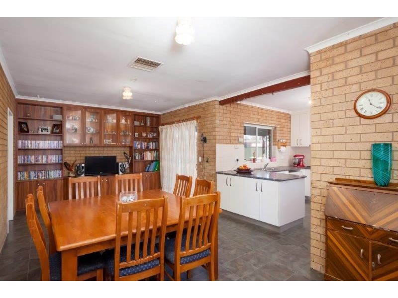 6 Melkin Avenue, Glenfield Park, Wagga Wagga NSW 2650