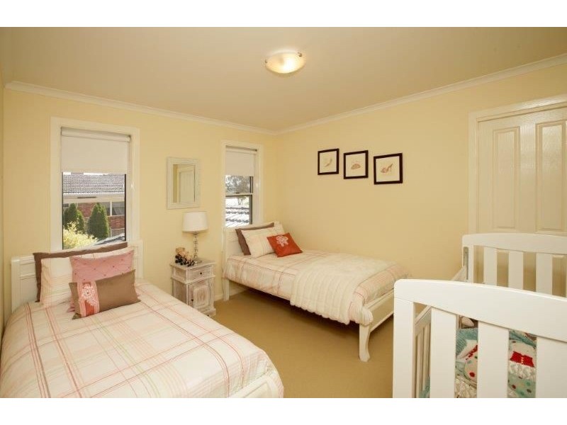 76 Lakehaven Drive, Lakehaven, Lake Albert NSW 2650