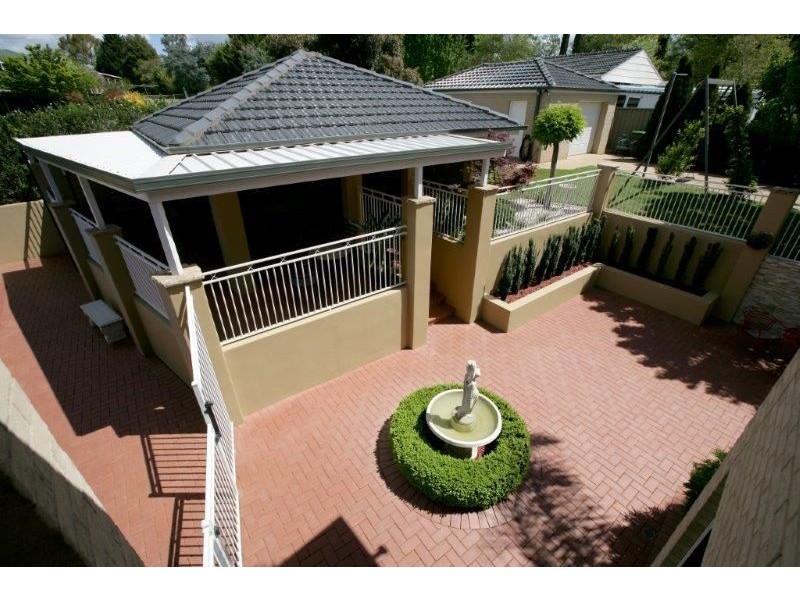 76 Lakehaven Drive, Lakehaven, Lake Albert NSW 2650