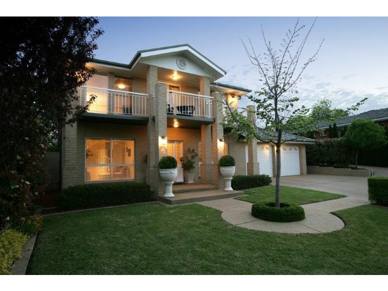 76 Lakehaven Drive, Lakehaven, Lake Albert NSW 2650