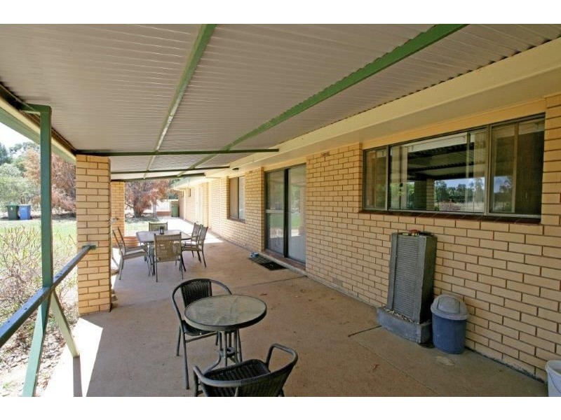 5 Elm Road, Wagga Wagga NSW 2650