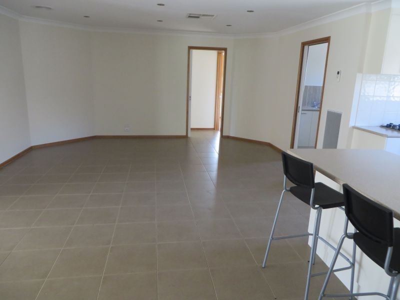 6 Pinnacle Place, Estella NSW 2650