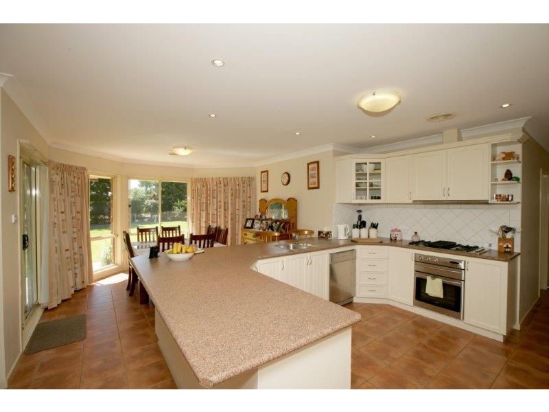 13 Ironbark Place, Springvale NSW 2650