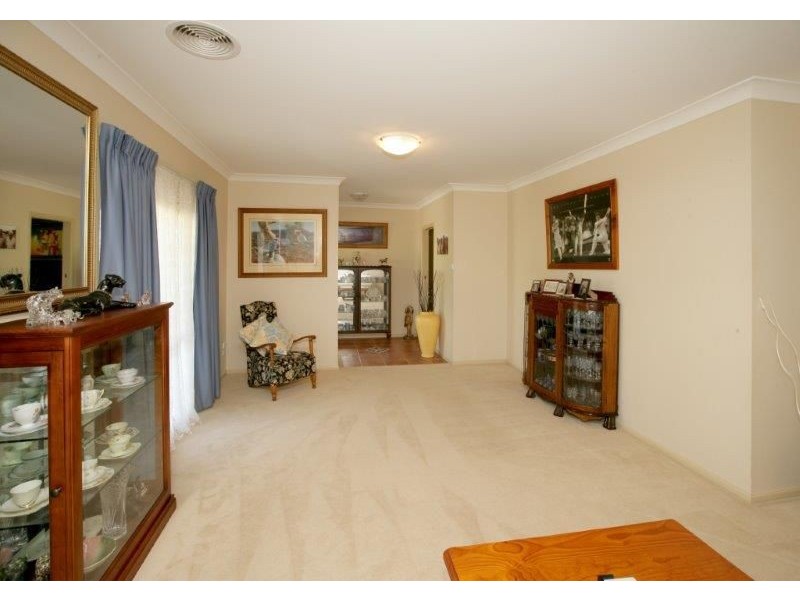 13 Ironbark Place, Springvale NSW 2650