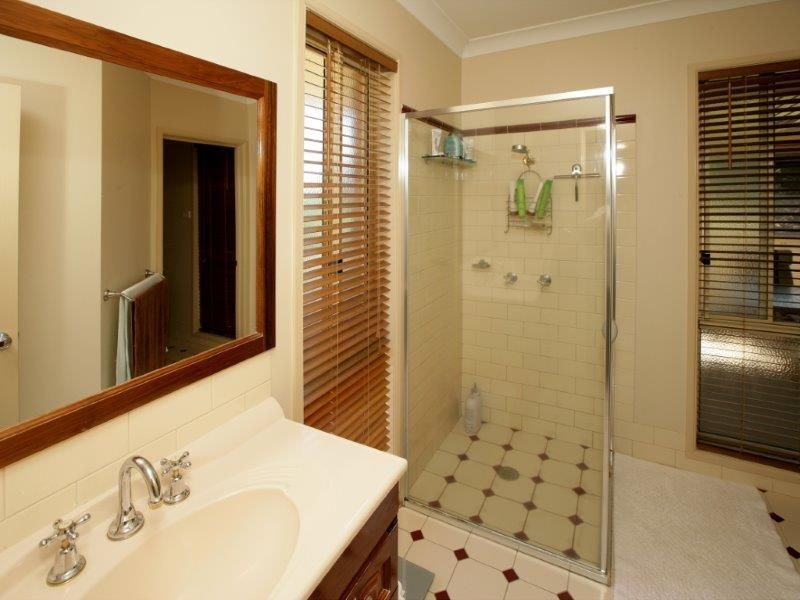 13 Ironbark Place, Springvale NSW 2650