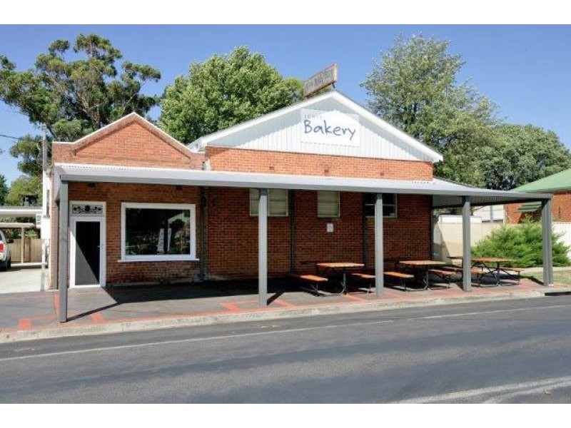 78 Broadway, Junee NSW 2663