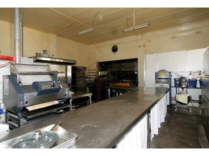78 Broadway, Junee NSW 2663