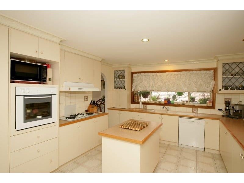 34 Allambie Way, Wagga Wagga NSW 2650