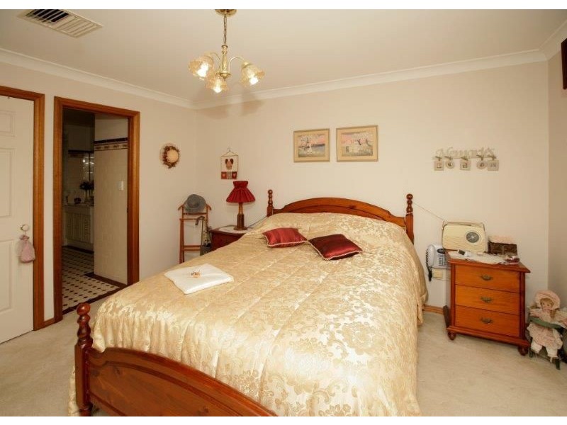 34 Allambie Way, Wagga Wagga NSW 2650