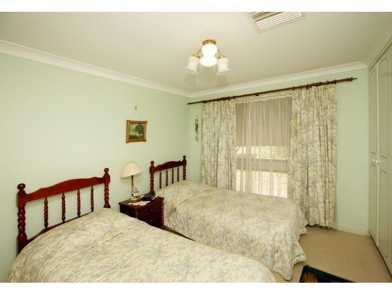 11 Buchanan Street, Lake Albert, Wagga Wagga NSW 2650