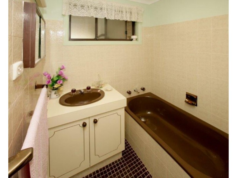 11 Buchanan Street, Lake Albert, Wagga Wagga NSW 2650