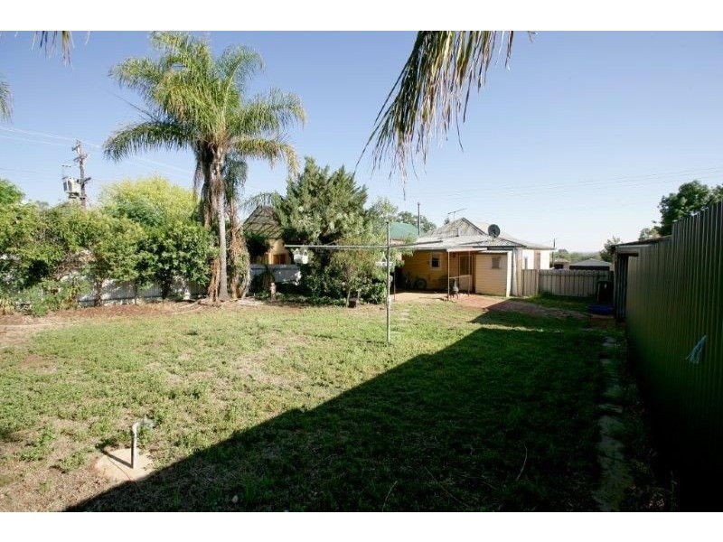 60 Urana Street, Turvey Park, Wagga Wagga NSW 2650