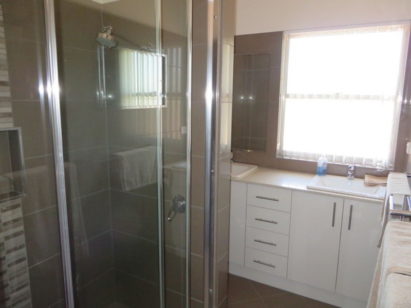 18 Ceduna Street, Wagga Wagga NSW 2650