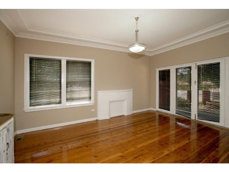 42 Mitchelmore Street, Wagga Wagga NSW 2650