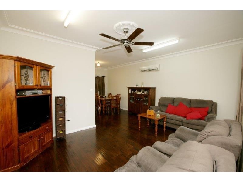 16 Cutler Avenue, Kooringal NSW 2650