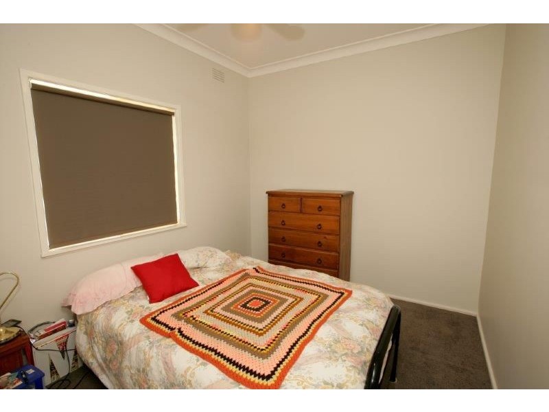 16 Cutler Avenue, Kooringal NSW 2650