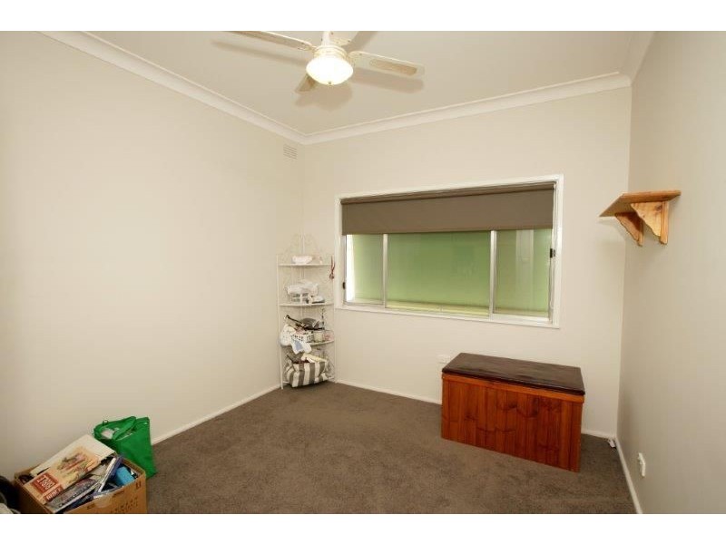 16 Cutler Avenue, Kooringal NSW 2650