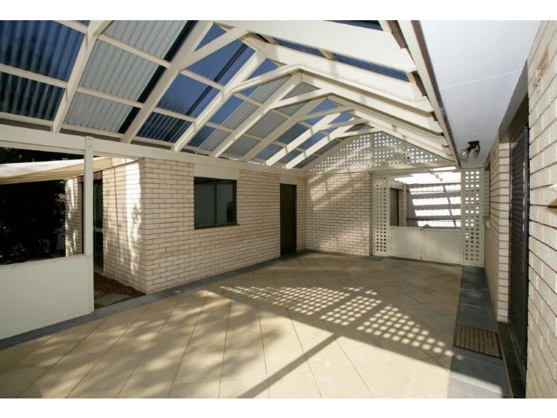 9 Avon Avenue, Lake Albert NSW 2650