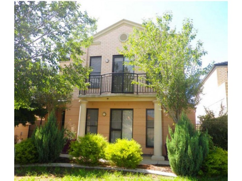 16 Galing Place, Wagga Wagga NSW 2650