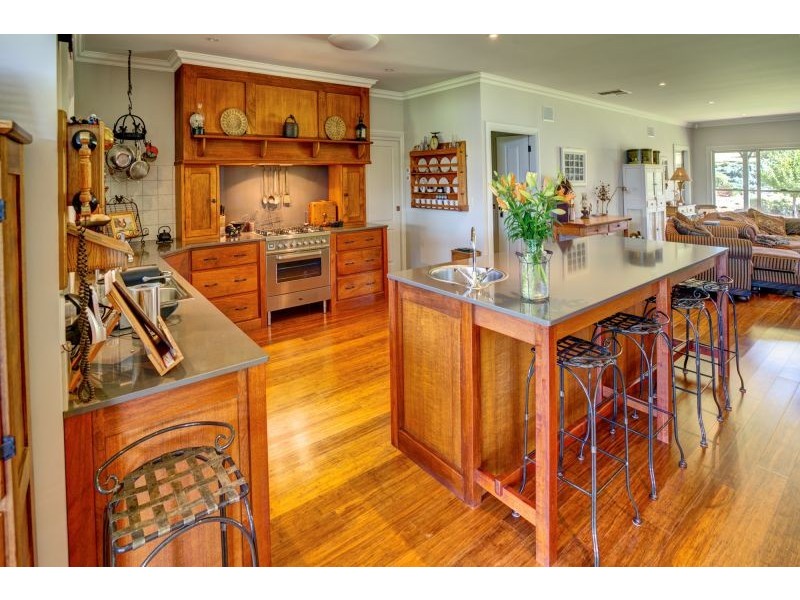 8 Kalmia Place, Springvale NSW 2650