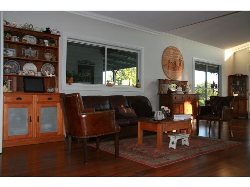 8 Kalmia Place, Springvale NSW 2650