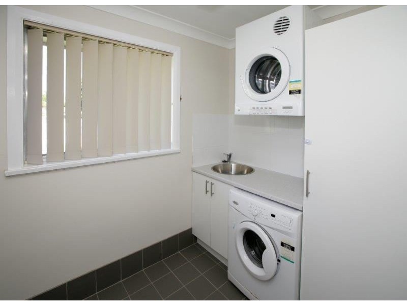 4 Huron Crescent, Lake Albert, Wagga Wagga NSW 2650