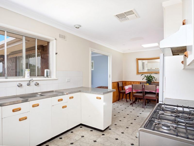 5 Coogan Street, Mount Austin, Wagga Wagga NSW 2650