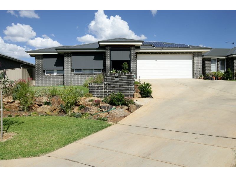 1/15 Murndal Place, Wagga Wagga NSW 2650