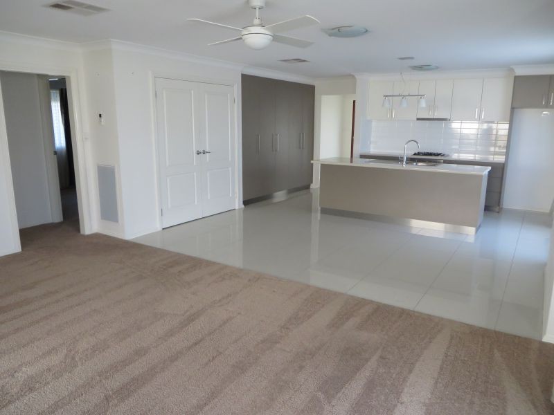 1/15 Murndal Place, Wagga Wagga NSW 2650