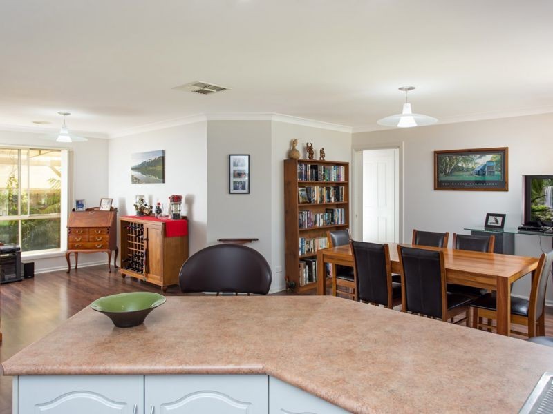 2 Woomera Place, Glenfield Park, Wagga Wagga NSW 2650