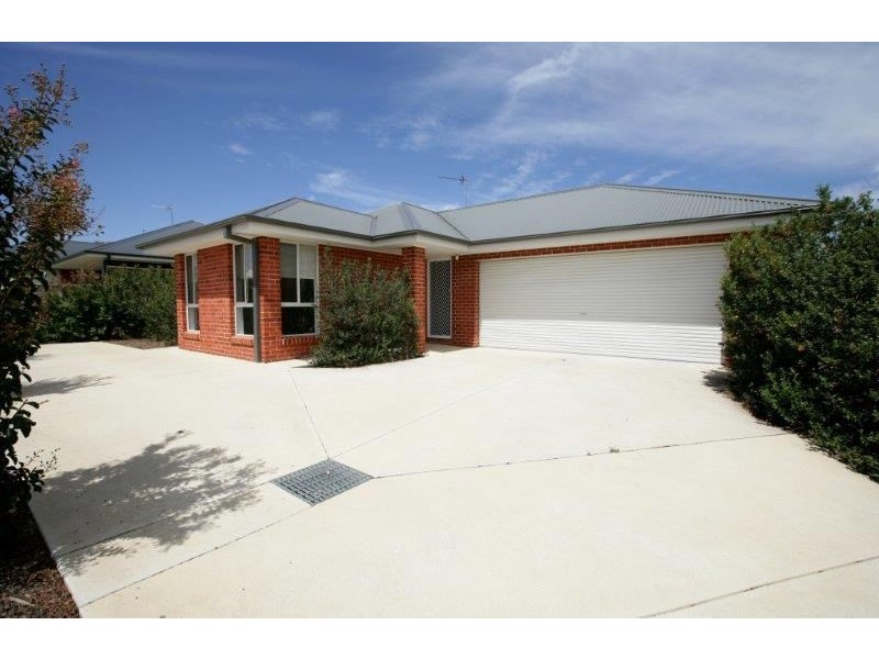 2/1 Burrundulla Road, Bourkelands, Wagga Wagga NSW 2650