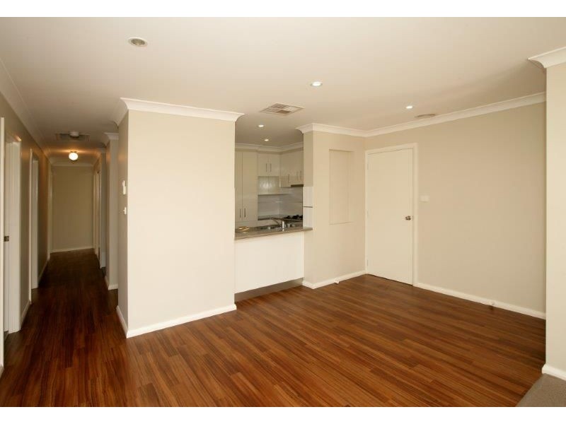 2/1 Burrundulla Road, Bourkelands, Wagga Wagga NSW 2650