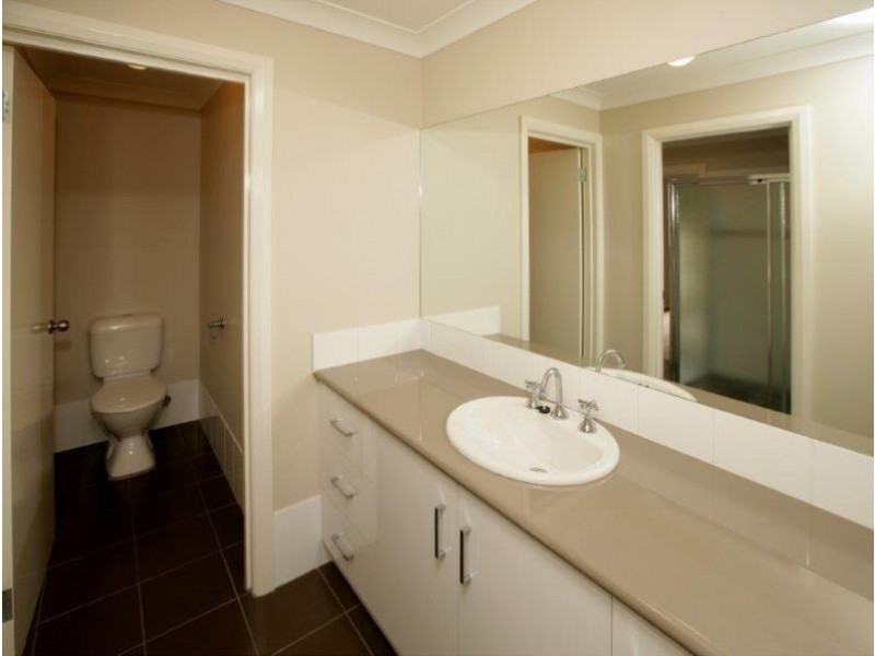 2/1 Burrundulla Road, Bourkelands, Wagga Wagga NSW 2650