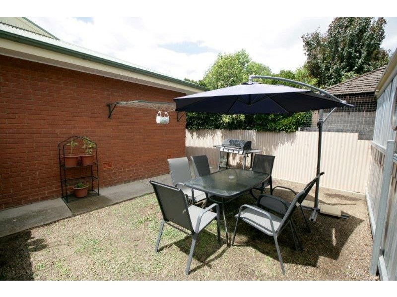 2/93 Trail Street, Central, Wagga Wagga NSW 2650