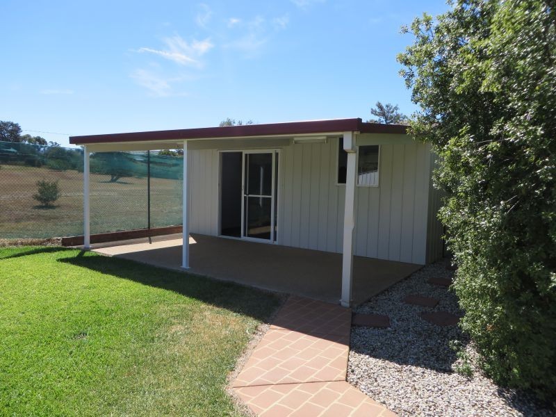 60 Veale Street, Wagga Wagga NSW 2650