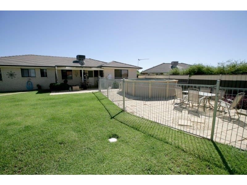50 Yentoo Drive, Glenfield Park, Wagga Wagga NSW 2650