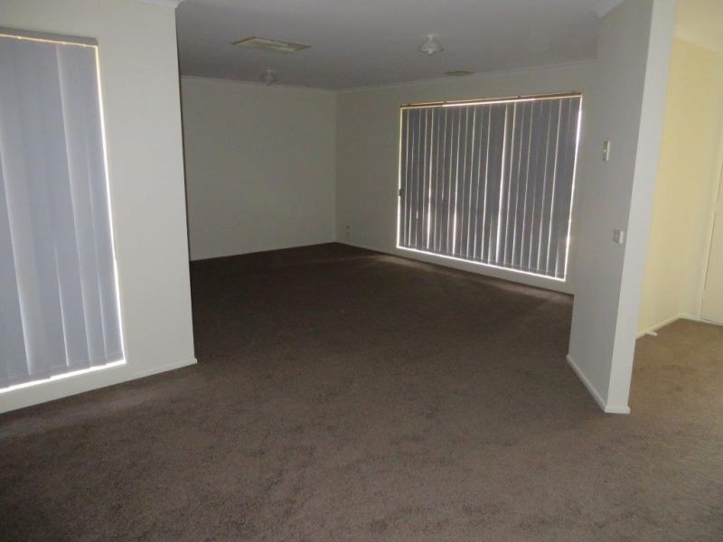 41 Faye Avenue, Wagga Wagga NSW 2650