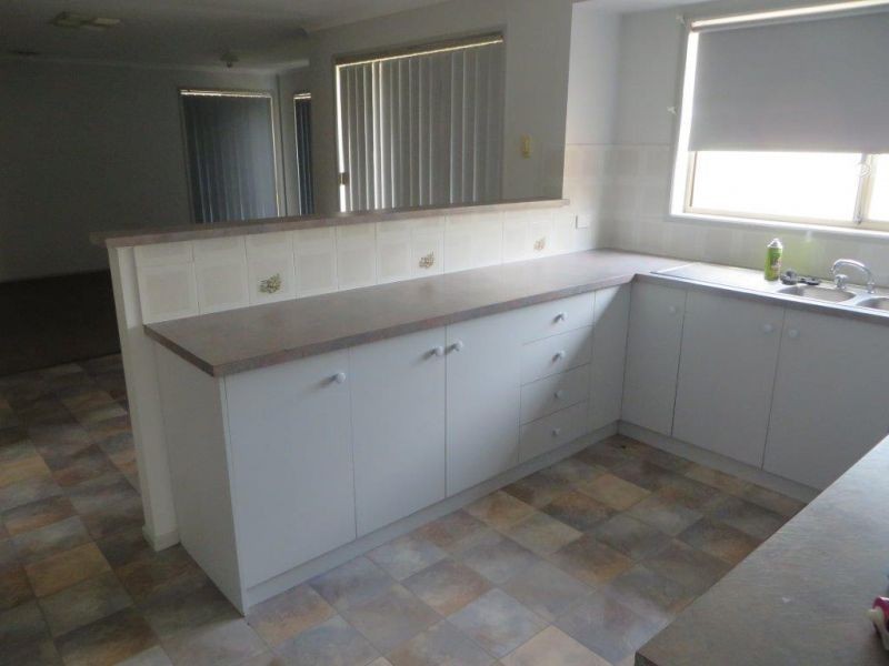 41 Faye Avenue, Wagga Wagga NSW 2650