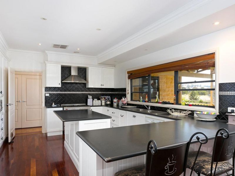 60 Dunns Road, Springvale, Wagga Wagga NSW 2650