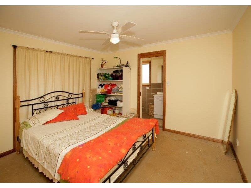 73 Iverach Street, Coolamon NSW 2701