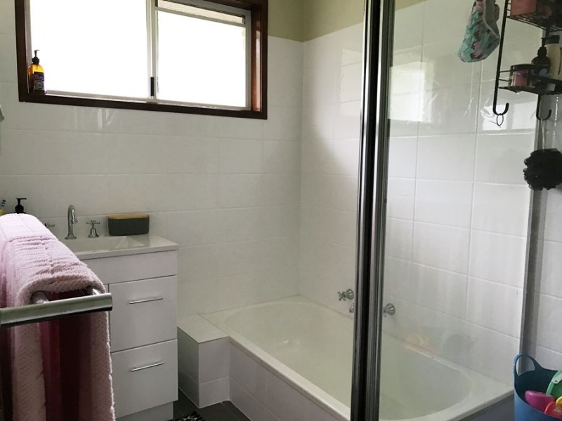 27 Goborra Street, Glenfield Park NSW 2650