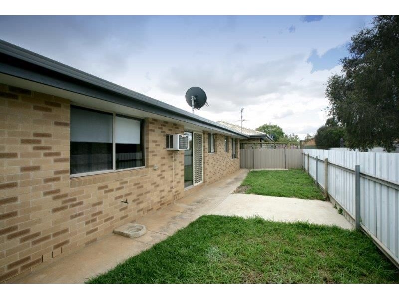 8/3 Leena Place, Central, Wagga Wagga NSW 2650