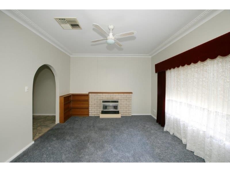 2 Pratt Street, Mount Austin, Wagga Wagga NSW 2650