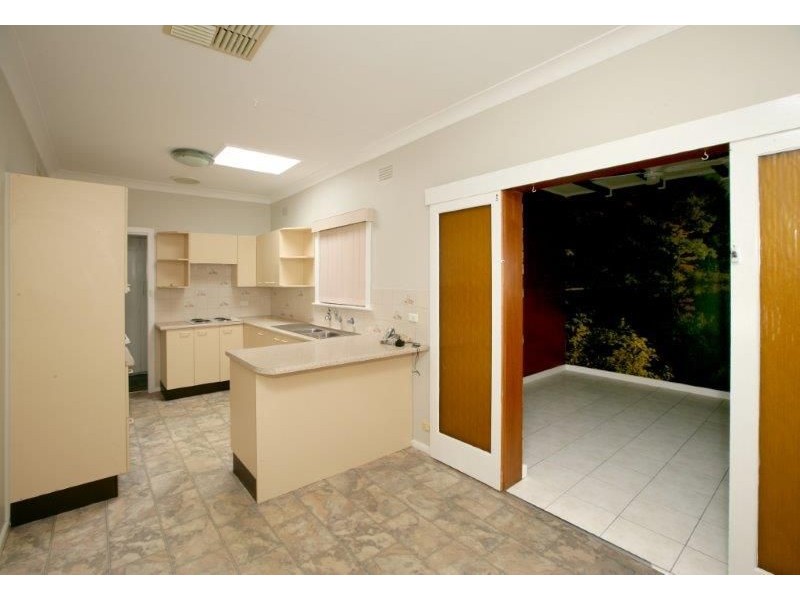 2 Pratt Street, Mount Austin, Wagga Wagga NSW 2650