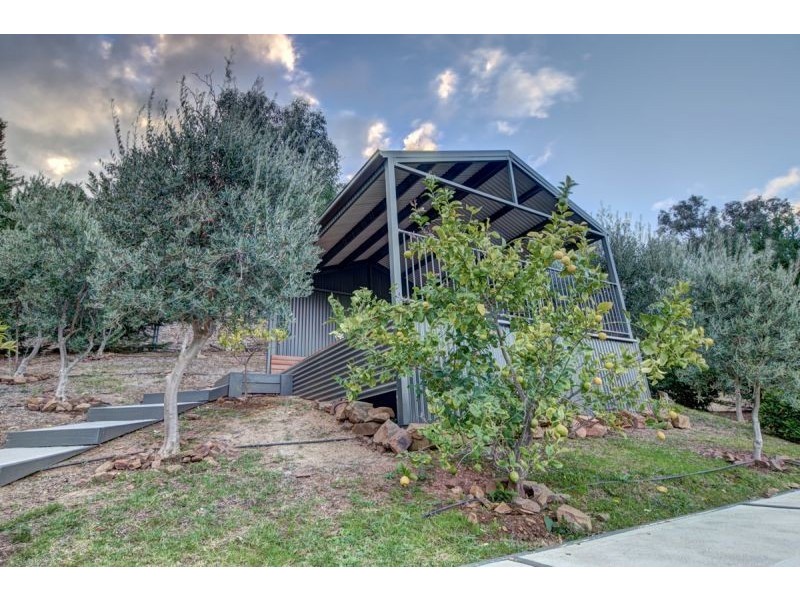3 Gibbes Close, Kooringal Heights, Wagga Wagga NSW 2650