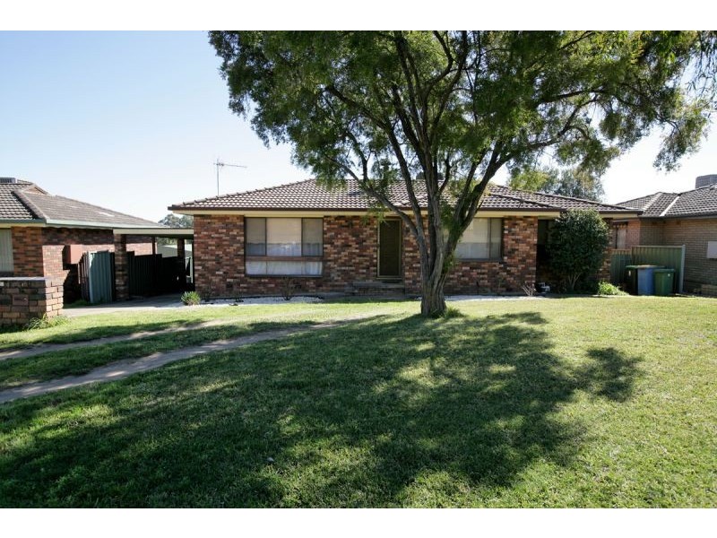 24 Mallory Street, Ashmont NSW 2650