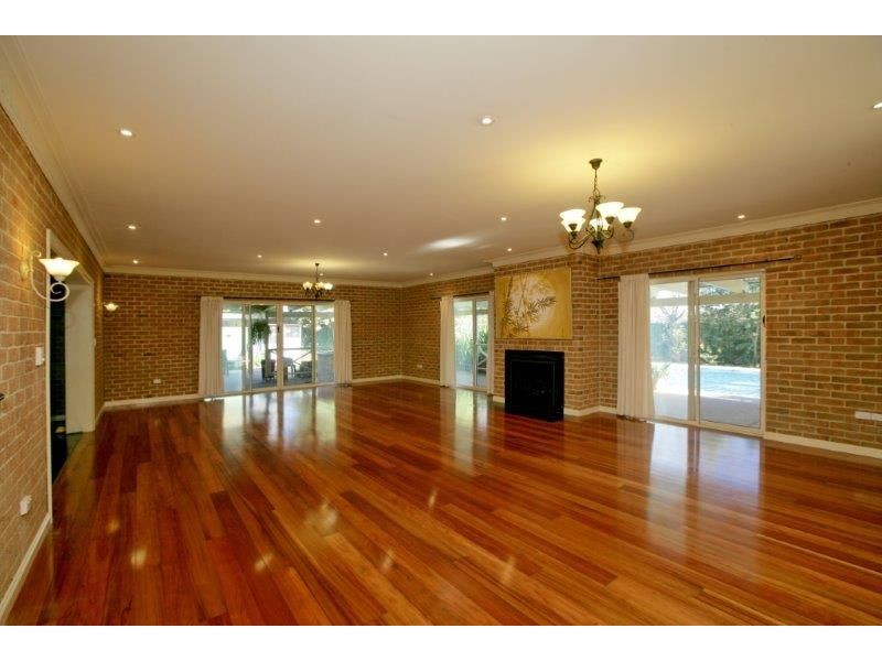 15 Sycamore Road, Lake Albert, Wagga Wagga NSW 2650