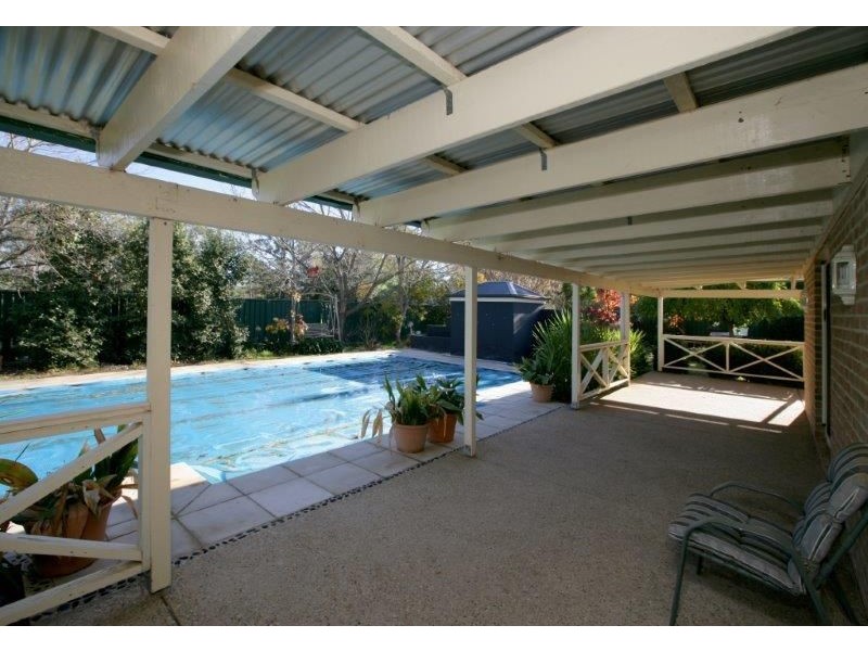 15 Sycamore Road, Lake Albert, Wagga Wagga NSW 2650