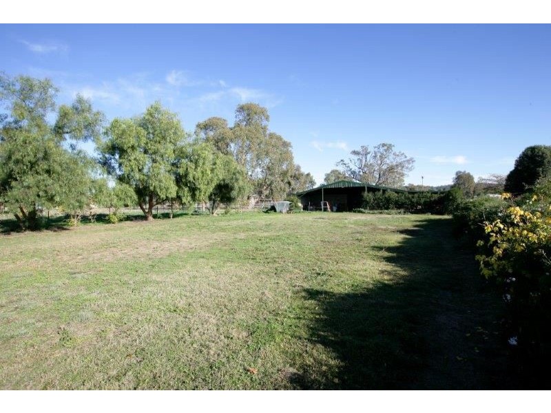 15 Sycamore Road, Lake Albert, Wagga Wagga NSW 2650