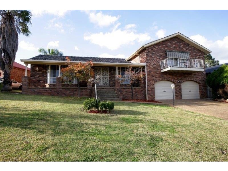 19 Lincoln Avenue, Tolland Heights, Wagga Wagga NSW 2650